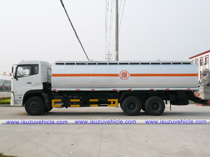 Dongfeng Kingland 25,000 Liters Oil Transport Truck5 (6) Dongfeng Kingland 25,000 Liters Oil Transport Truck5 (6)
