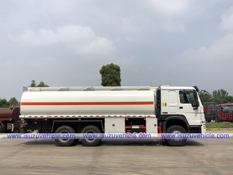 25,000 Liters Fuel Tank Truck with SINOTRUK HOWO 25,000 Liters Fuel Tank Truck with SINOTRUK HOWO