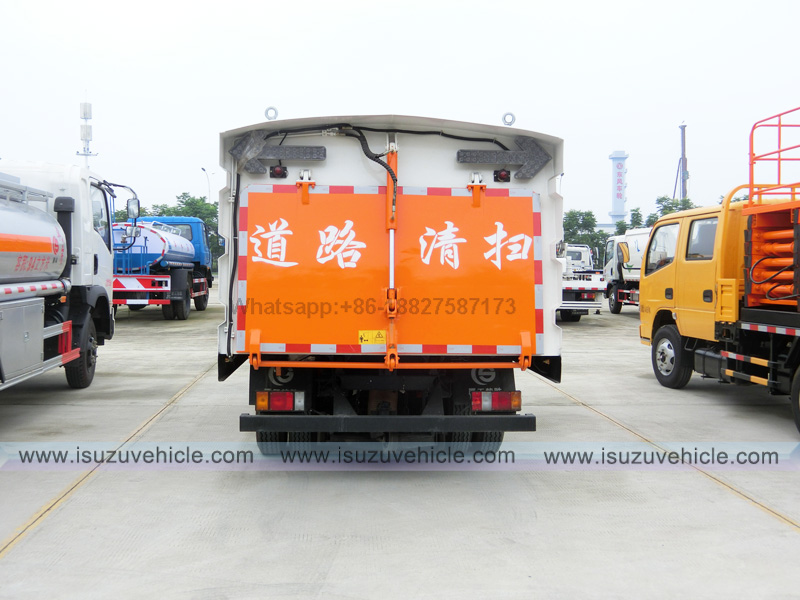 ISUZU Street Sweeper Truck (2) ISUZU Street Sweeper Truck (2)