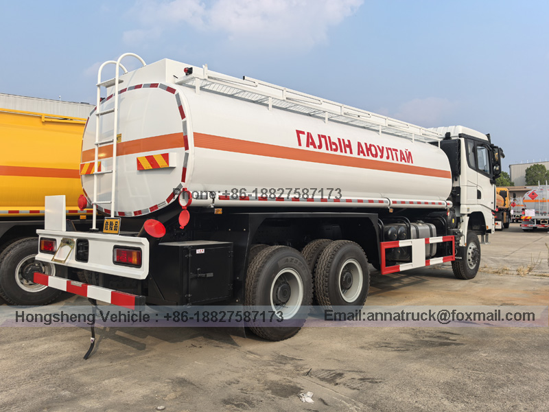 Shacman Oil Tanker Truck (5) Shacman Oil Tanker Truck (5)