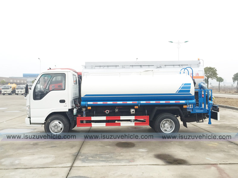 ISUZU 4,000 Liters Water Bowser-2 ISUZU 4,000 Liters Water Bowser-2