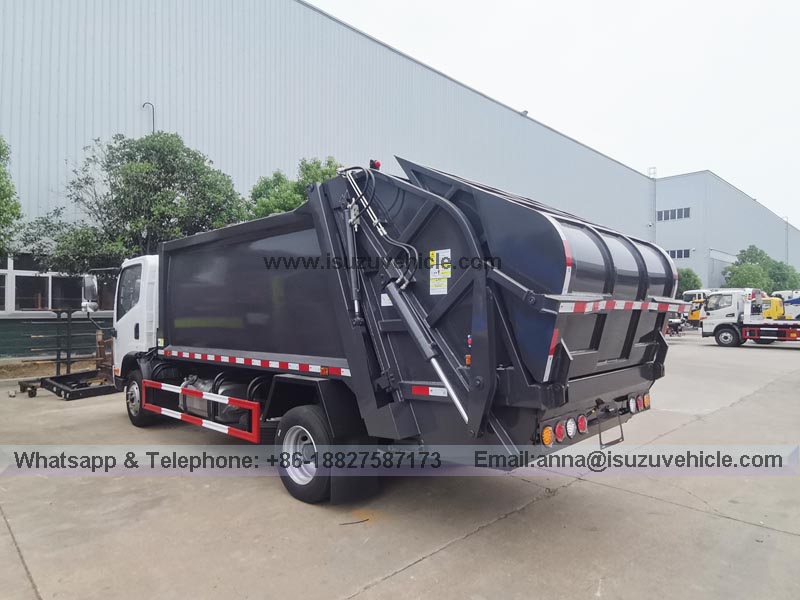 FAW Refuse compactor truck (7) FAW Refuse compactor truck (7)