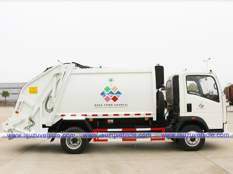 SINO TRUK HOWO 6cbm Compactor Garbage Truck-Left Side SINO TRUK HOWO 6cbm Compactor Garbage Truck-Left Side