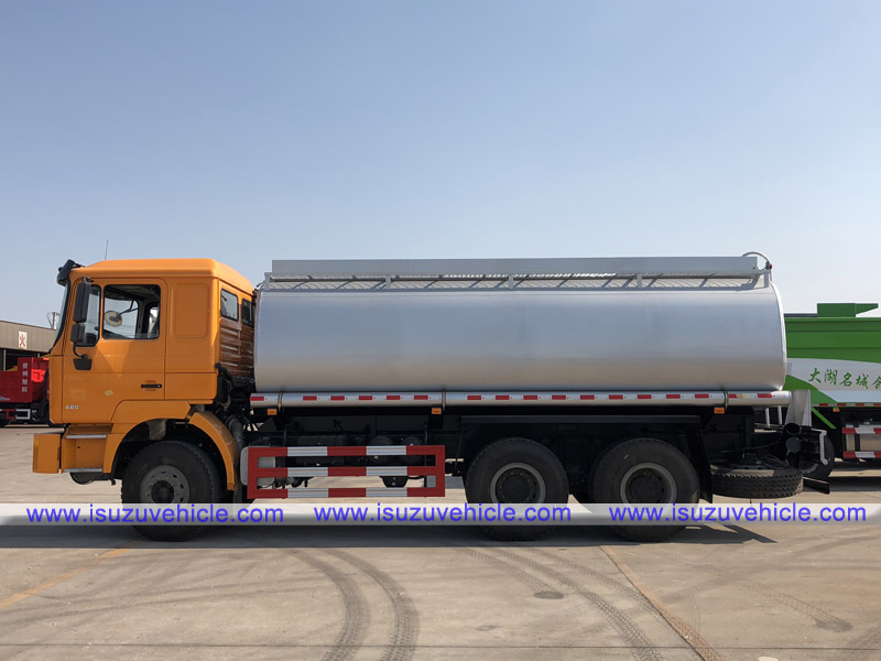 27,000 Liters Oil Tank Truck with Shacman2 27,000 Liters Oil Tank Truck with Shacman2