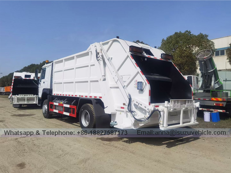 Garbage Compactor Truck-3 Garbage Compactor Truck-3