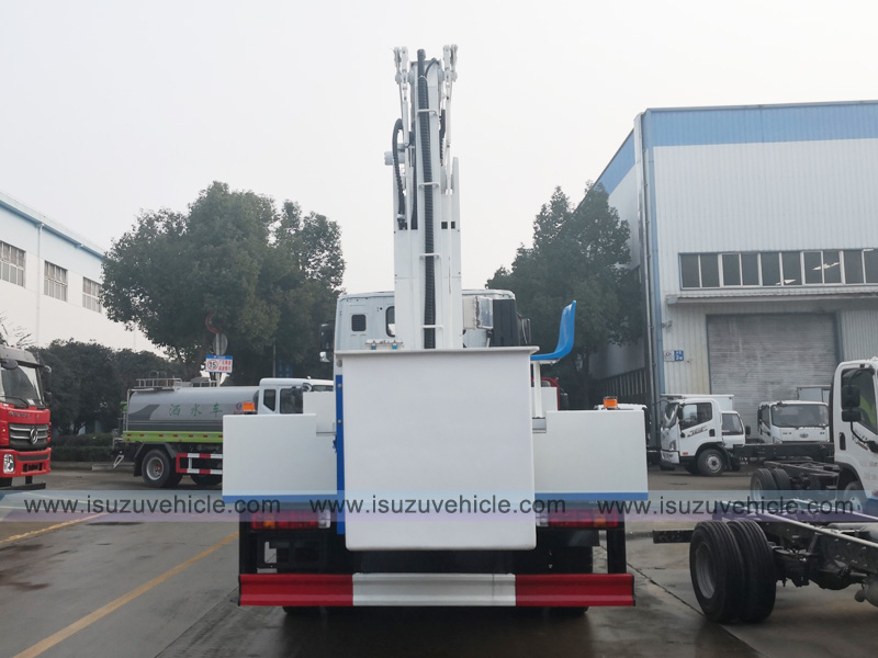 IVECO Truck Mounted Crane (5) IVECO Truck Mounted Crane (5)