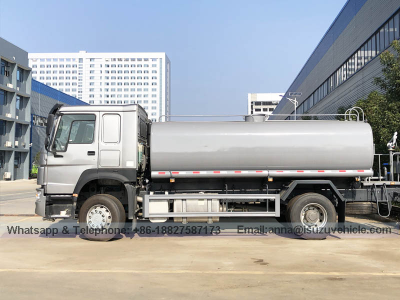 SINOTRUK Water Sprinkler Truck-2 SINOTRUK Water Sprinkler Truck-2
