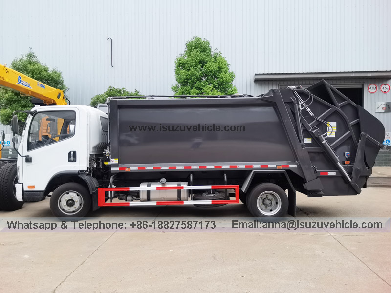 FAW Refuse compactor truck (2) FAW Refuse compactor truck (2)