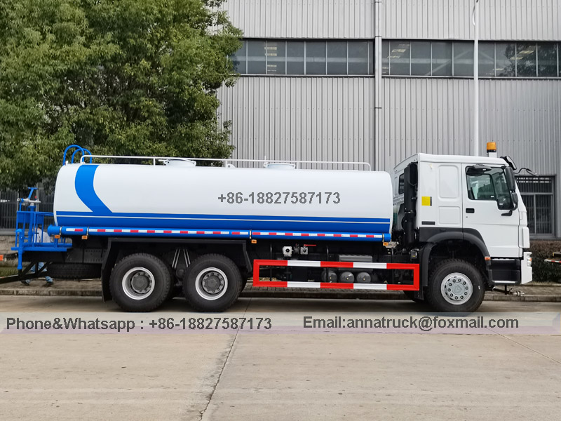 SINOTRUK 18,000 Liters Water Carrier Truck