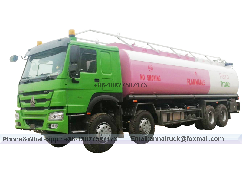 30,000 Liters SINOTRUK HOWO Truck Petrol Transport Vehicle