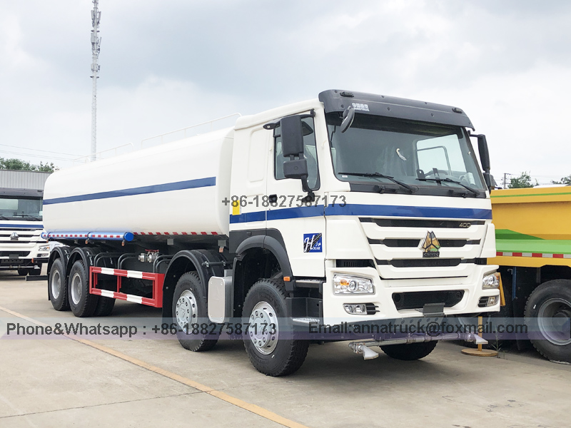 SINOTRUK 25,000 Liters Water Transport Truck