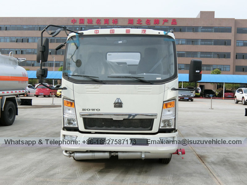 5,000 Liters SINOTRUK HOWO Refuel Tank Truck