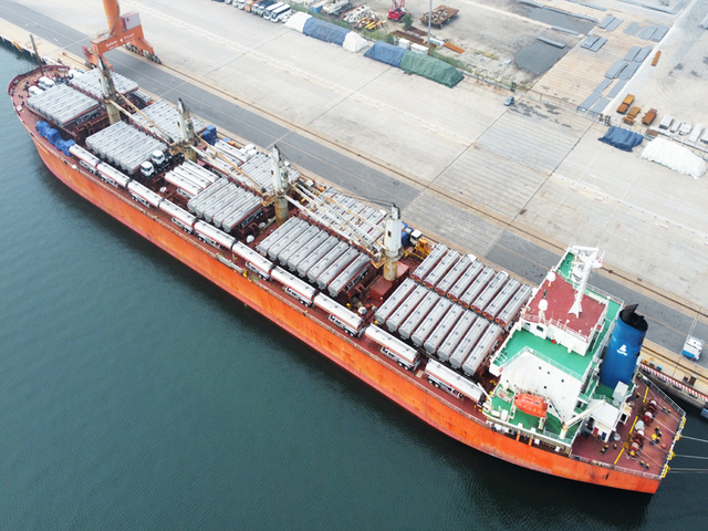 100台铝合金半挂装船图片-2