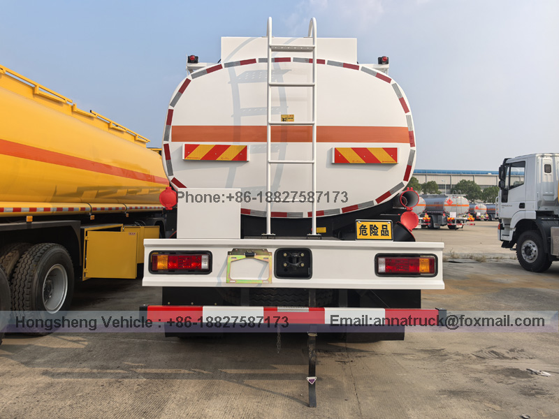 Chinese Famous Brand Shacman Oil Tanker Truck