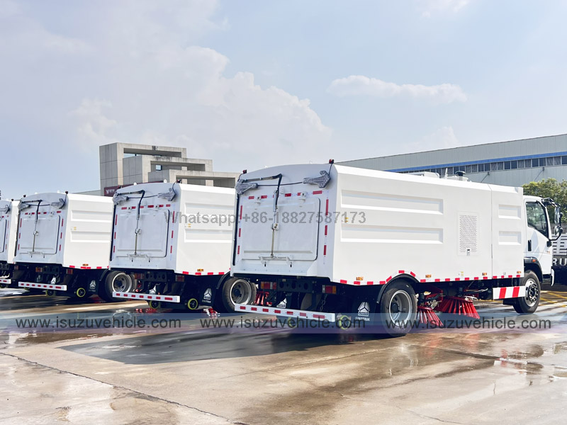 SINOTRUK HOWO 4cbm Dustbin And 1500 Liters Water Tank Road Sweeper Vehicle