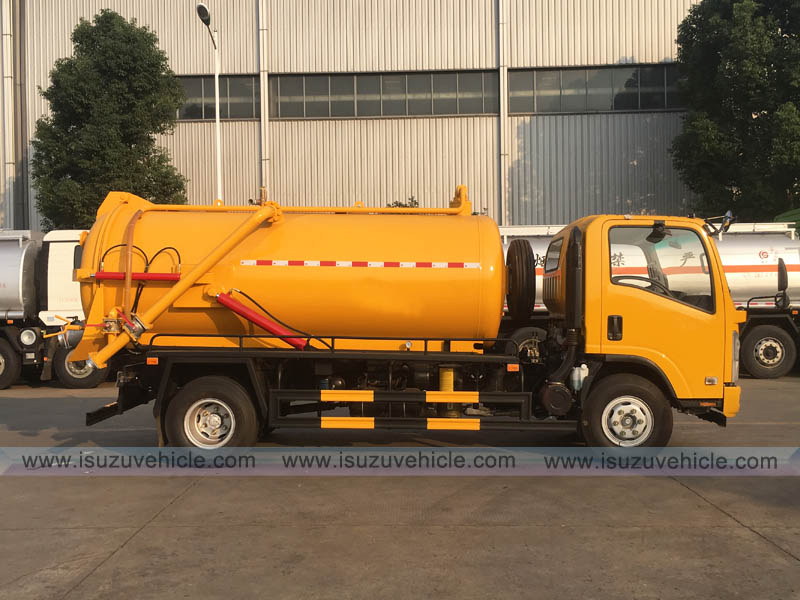 ISUZU Sewage Vacuum Truck-6