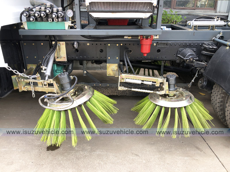 Dongfeng Kingrun Cummins engine Road Sweeper 